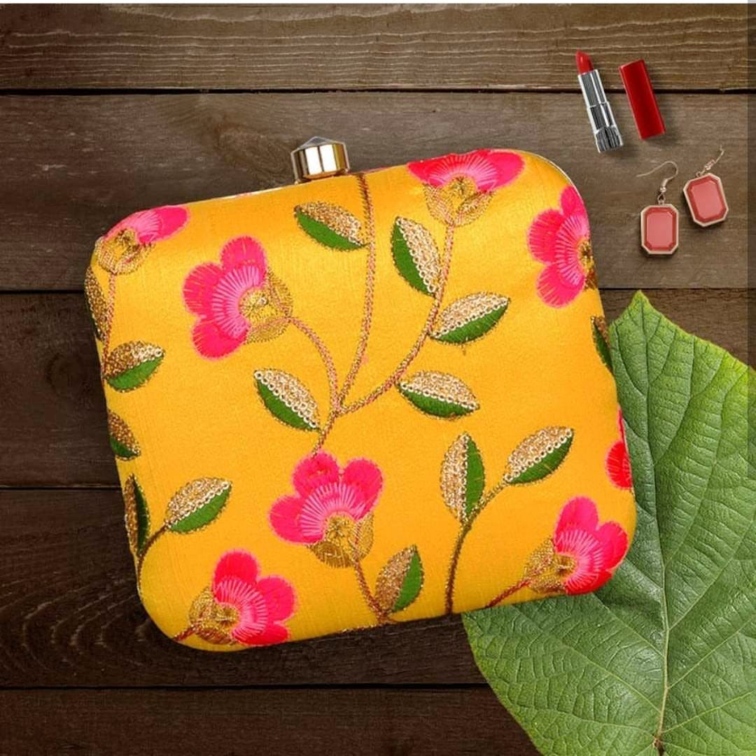 Green,Pink,Coin purse,Yellow,Leaf,Bag,Fashion accessory,Handbag,Flower,Plant