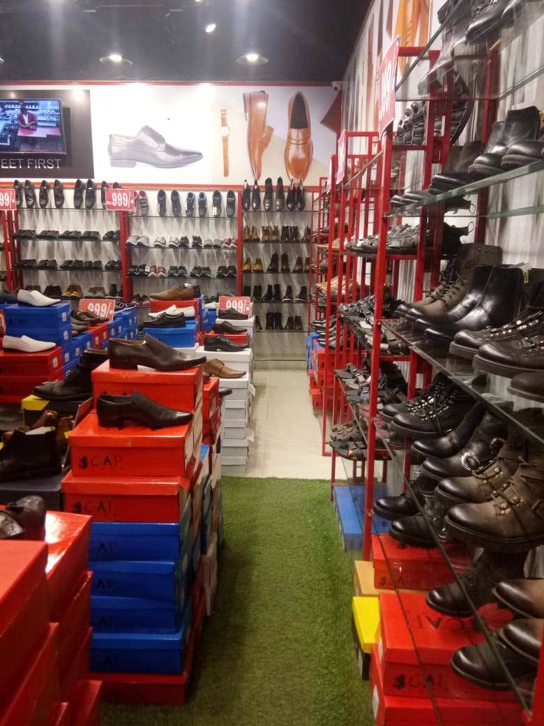 Aisle,Footwear,Building,Inventory,Warehouse,Retail,Shoe,Bookselling,Athletic shoe