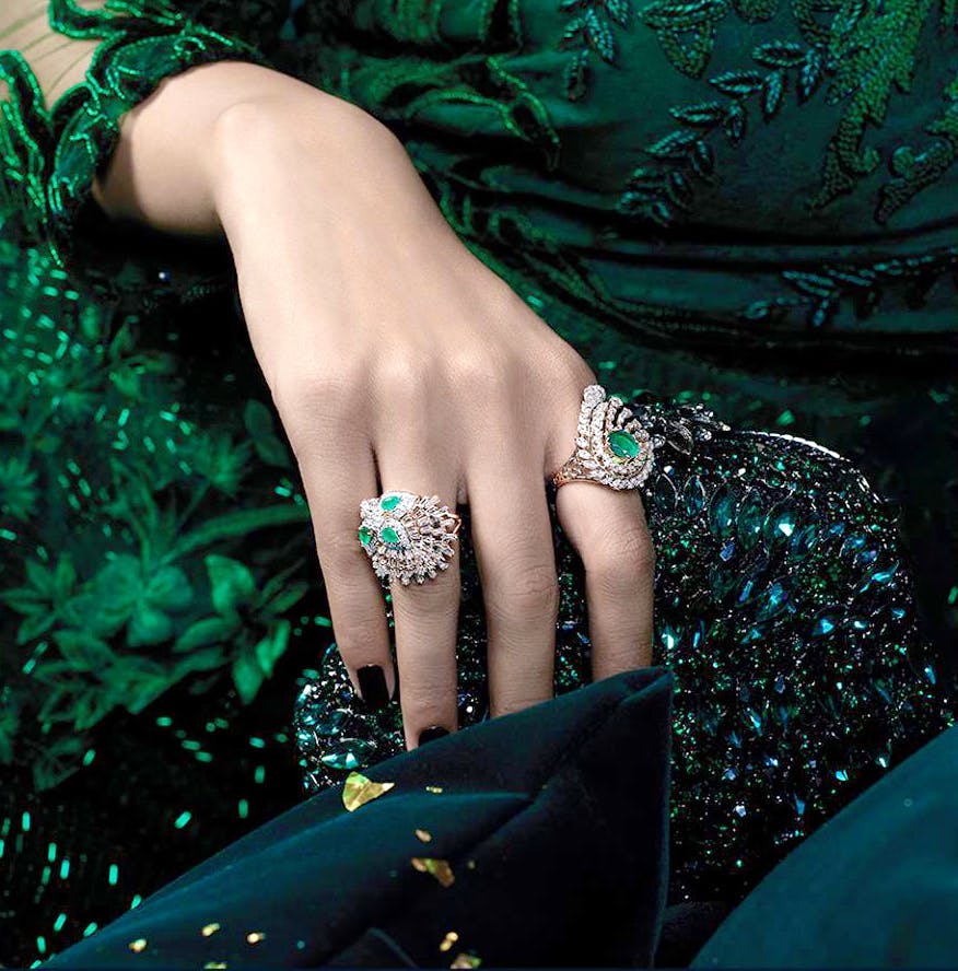 Graceful Drop 22k Gold Enameled Antique Finish Ring – Andaaz Jewelers