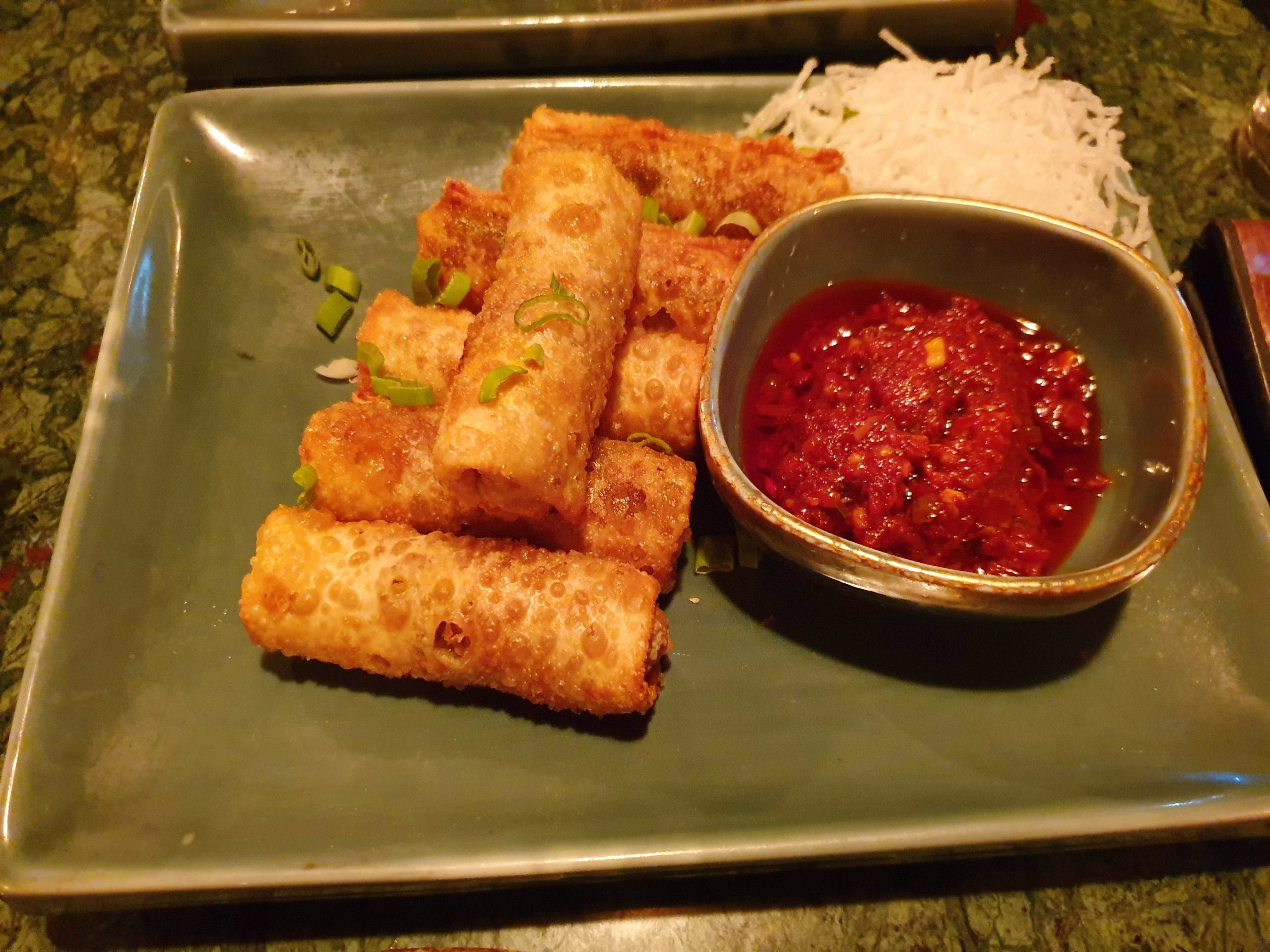 Dish,Food,Cuisine,Ingredient,Nem rán,Spring roll,Lumpia,Fried food,appetizer,Egg roll