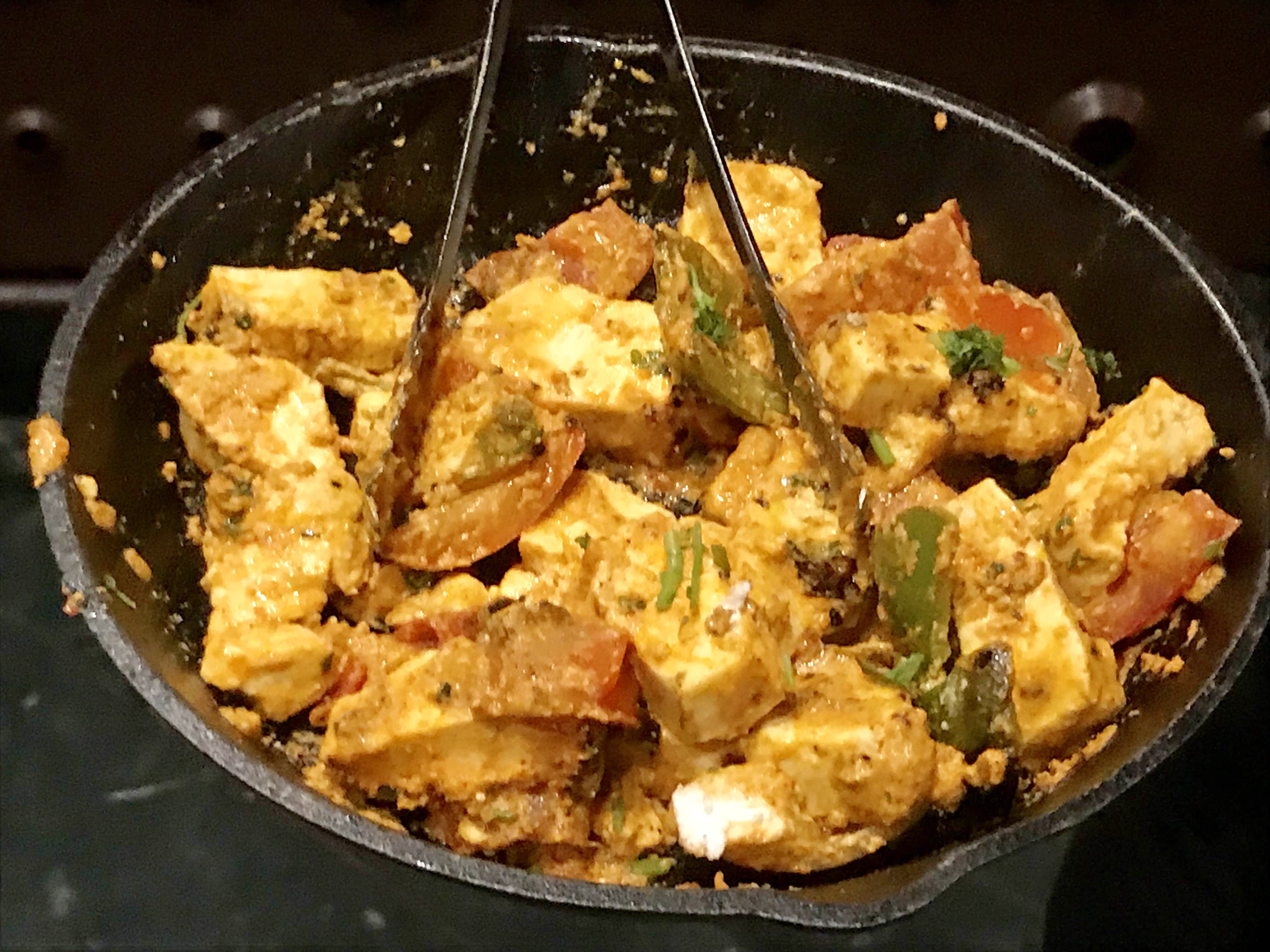 Dish,Cuisine,Food,Ingredient,Produce,Recipe,Vegetarian food,Meat,Curry,Oyakodon