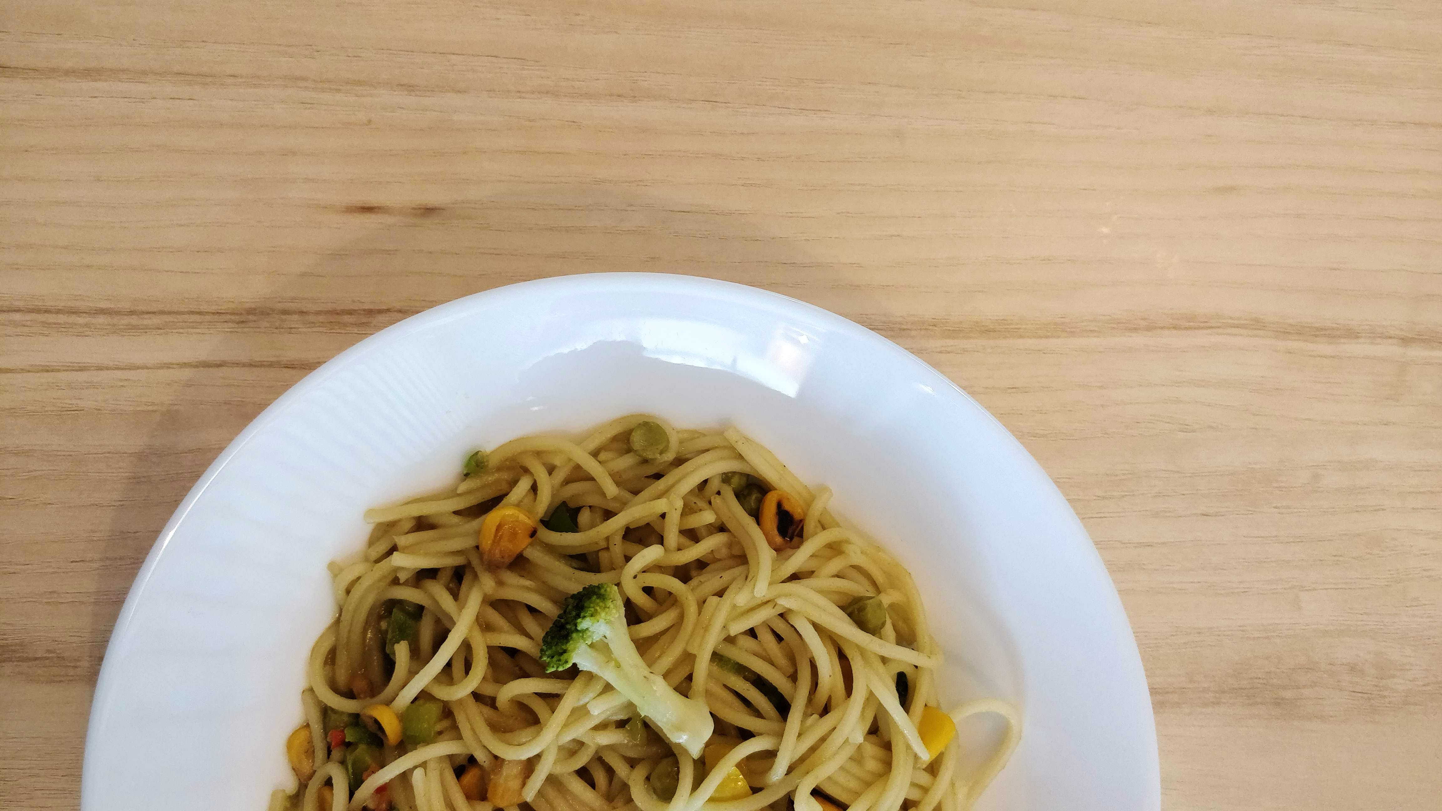 Dish,Food,Cuisine,Noodle,Chow mein,Chinese noodles,Hot dry noodles,Spaghetti,Bigoli,Fried noodles