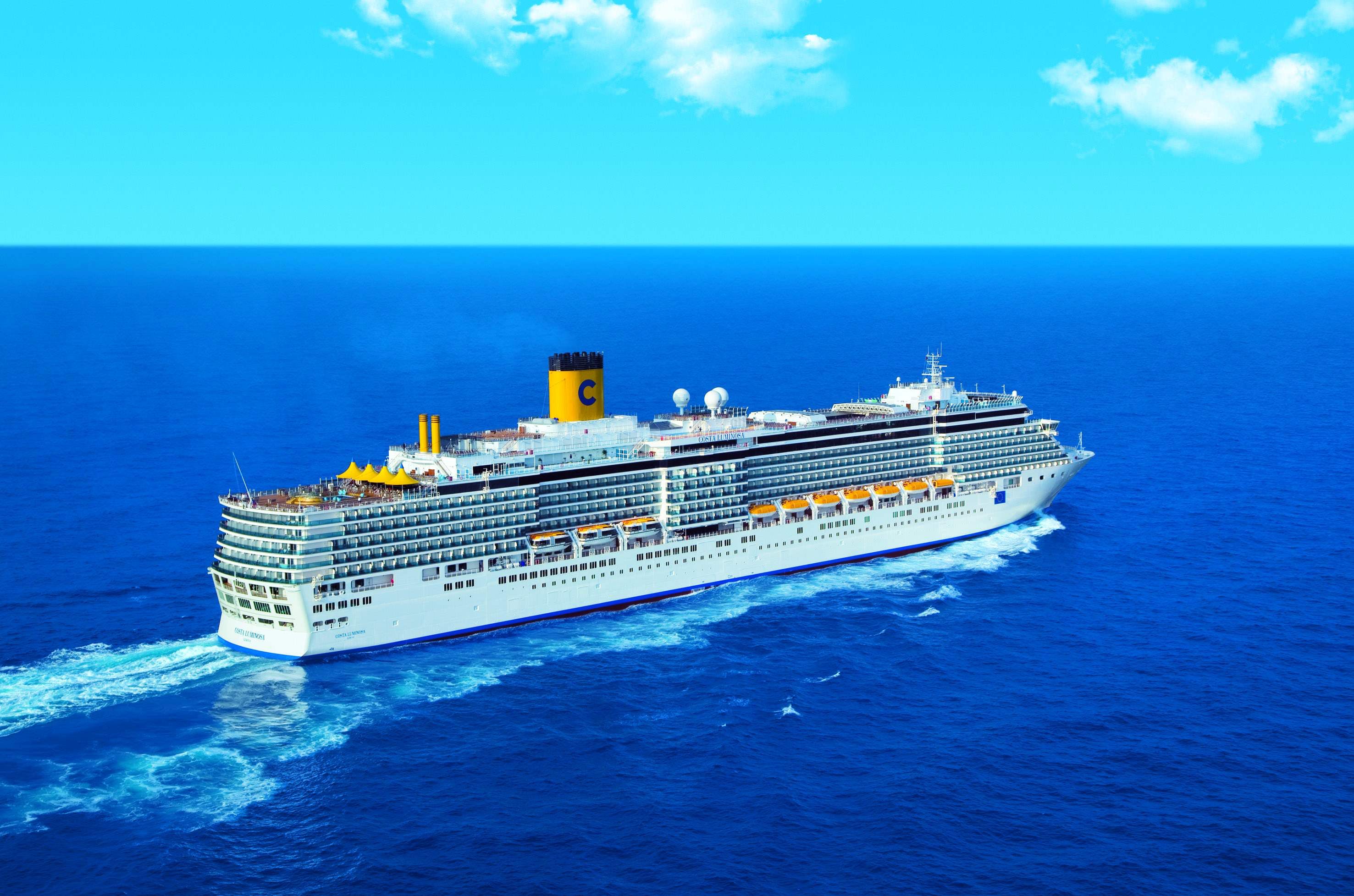 Cruise ship,Water transportation,Passenger ship,Ship,Vehicle,Naval architecture,Cruiseferry,Ocean liner,Ferry,Watercraft