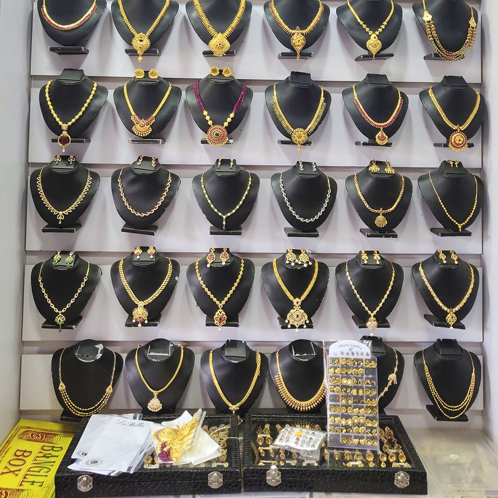 Artificial deals jewellery shopping