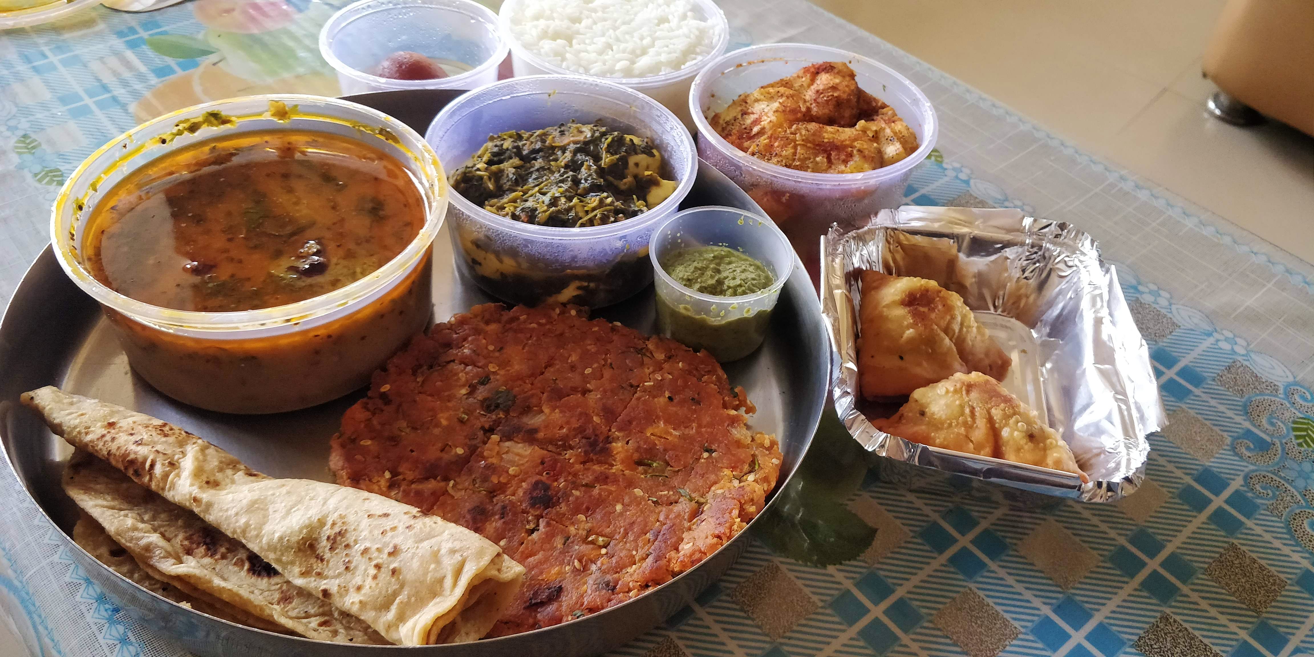 Dish,Food,Cuisine,Ingredient,Produce,Meal,Staple food,Curry,Punjabi cuisine,Lunch
