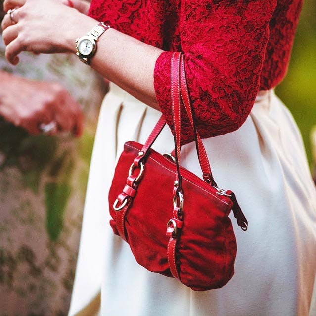 Bag,Red,Shoulder,Handbag,Maroon,Street fashion,Fashion accessory,Joint,Fashion,Shoulder bag