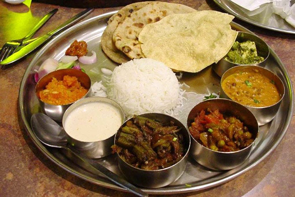 Dish,Food,Cuisine,Ingredient,Meal,Nepalese cuisine,Naan,Punjabi cuisine,Chapati,Curry