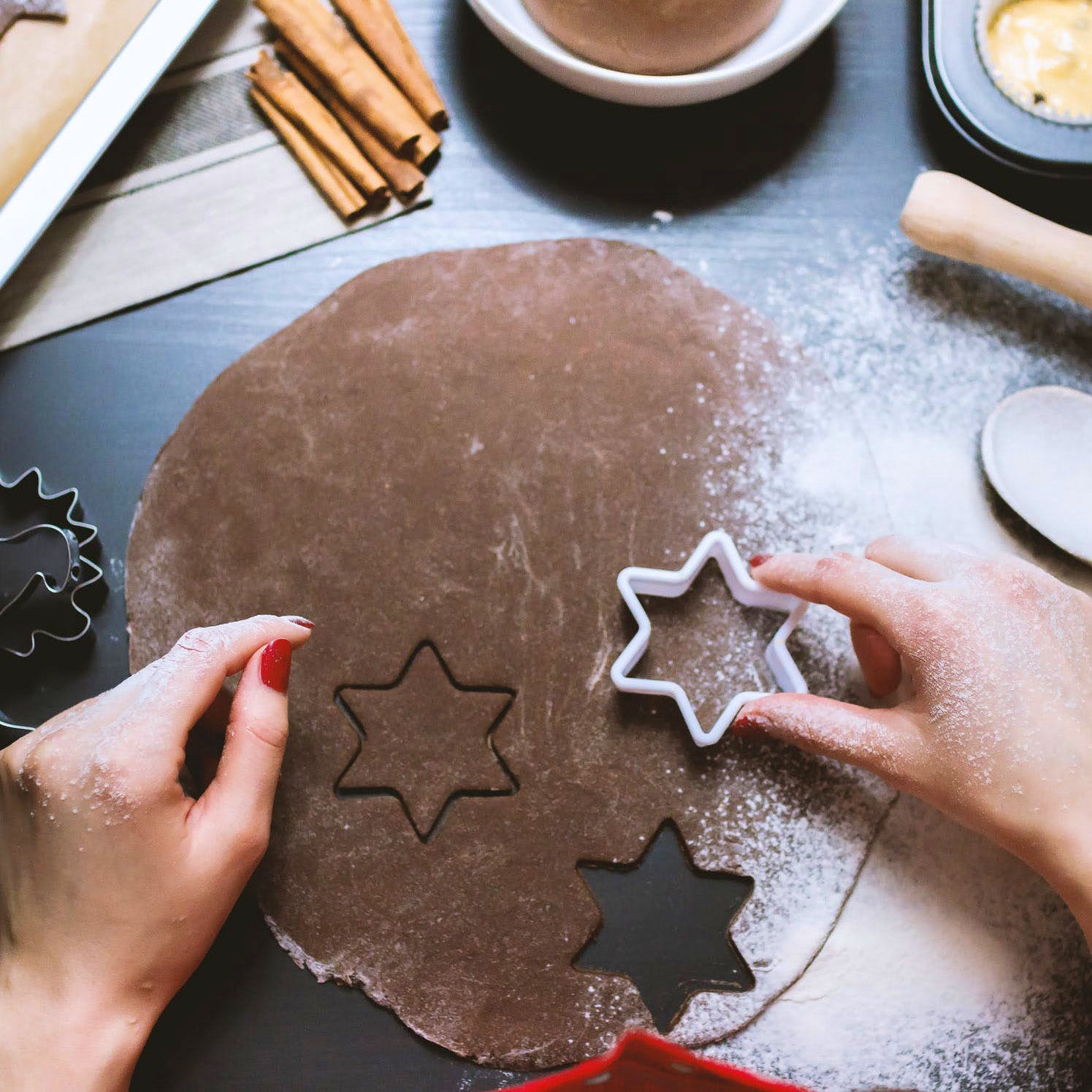Gingerbread,Food,Rolling pin,Coffee filter,Royal icing,Chocolate cake,Baking,Cuisine