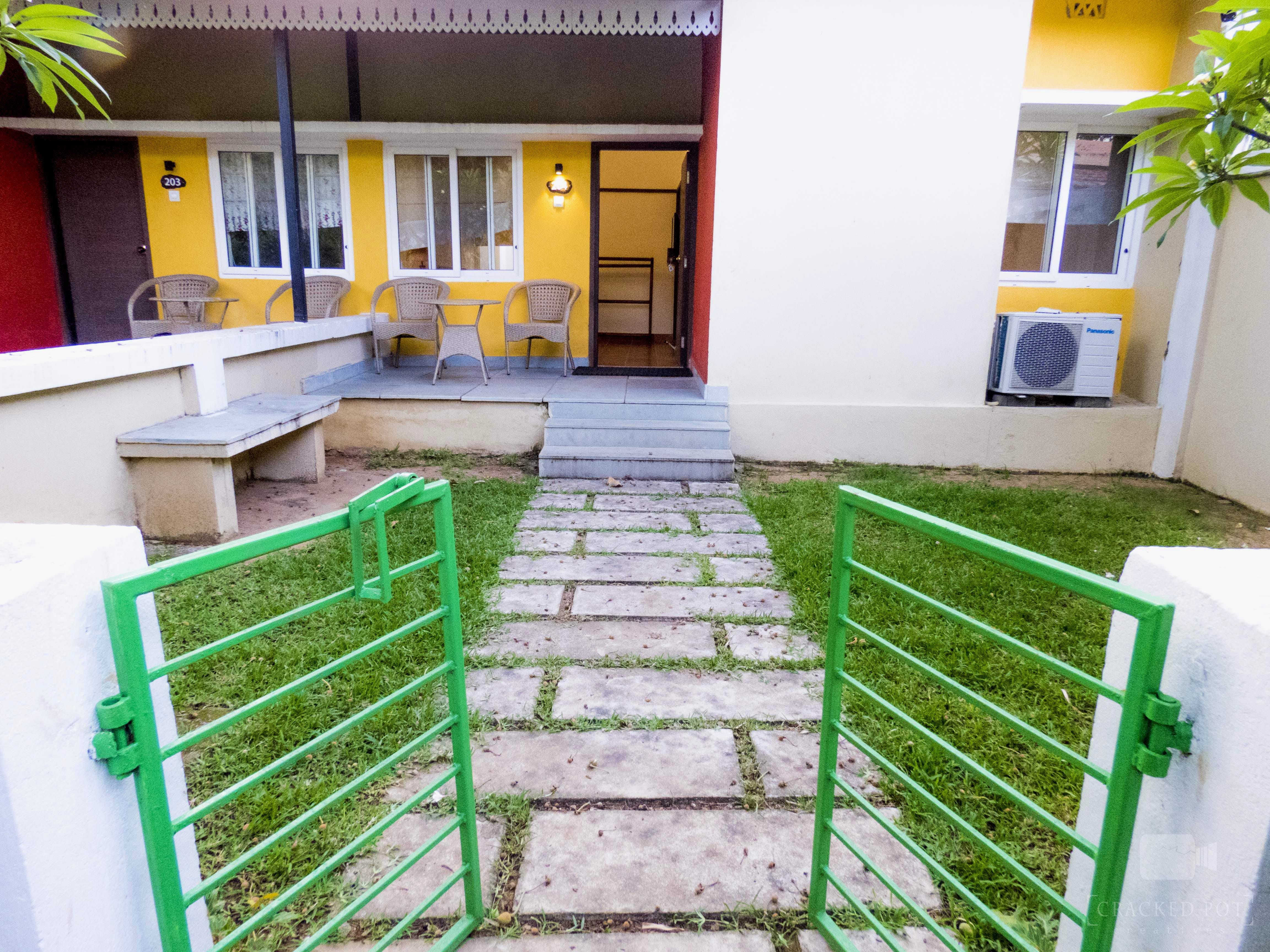 Property,Green,House,Real estate,Building,Home,Yellow,Stairs,Condominium,Room