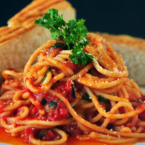 Dish,Cuisine,Food,Bigoli,Naporitan,Bucatini,Spaghetti,Ingredient,Noodle,Spaghetti alla puttanesca