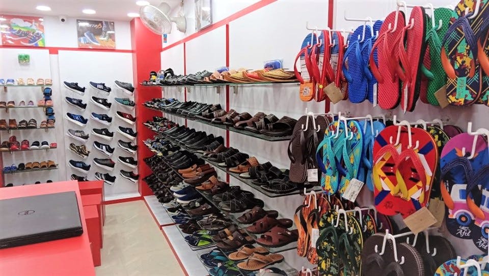 bata showroom in gariahat