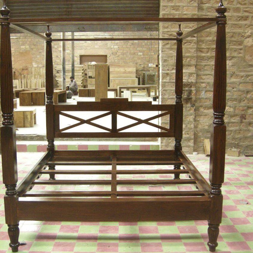 four-poster,Canopy bed,Furniture,Bed,Bed frame,Hardwood,Room,Wood,Table,Antique