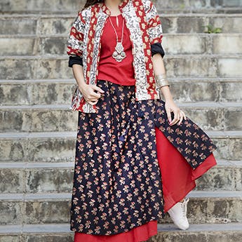 Clothing,White,Red,Maroon,Sleeve,Pattern,Street fashion,Textile,Dress,Pattern