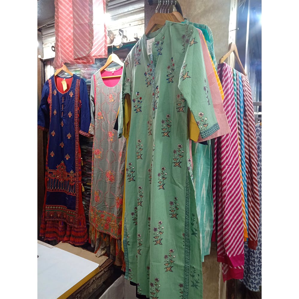 Ultimate Shopping Guide: Vyapar Kendra, Gurgaon | LBB, Delhi