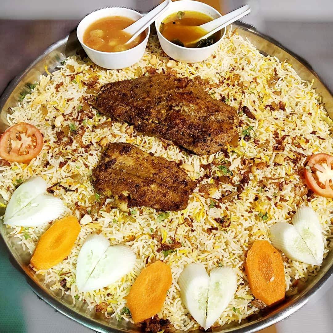 Dish,Food,Cuisine,Ingredient,Biryani,Kabsa,Produce,Mandi,Indian cuisine,Pancit malabon