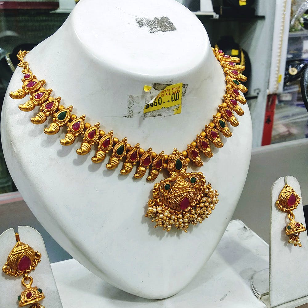 Traditional jewellery deals shop near me