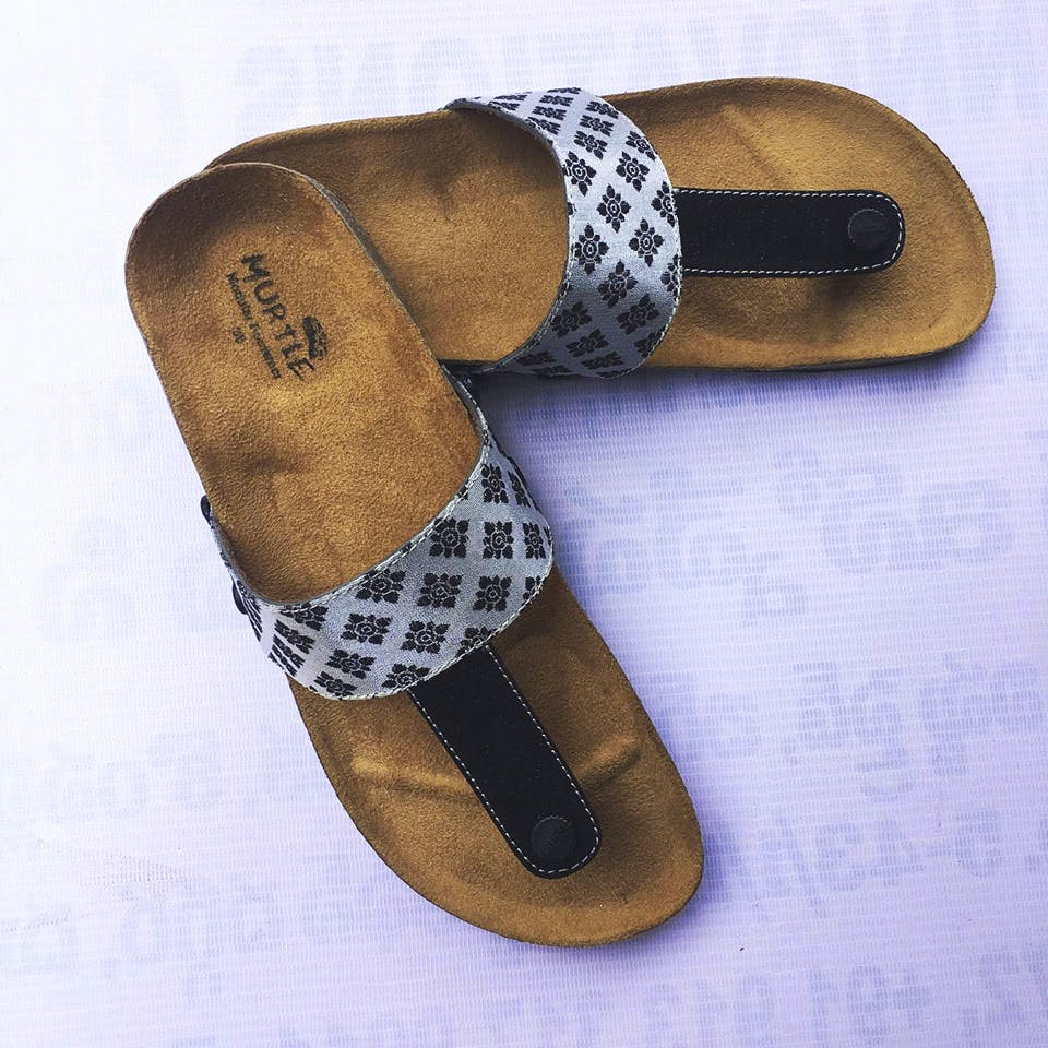 Footwear,Slipper,Shoe,Slide sandal,Font,Flip-flops