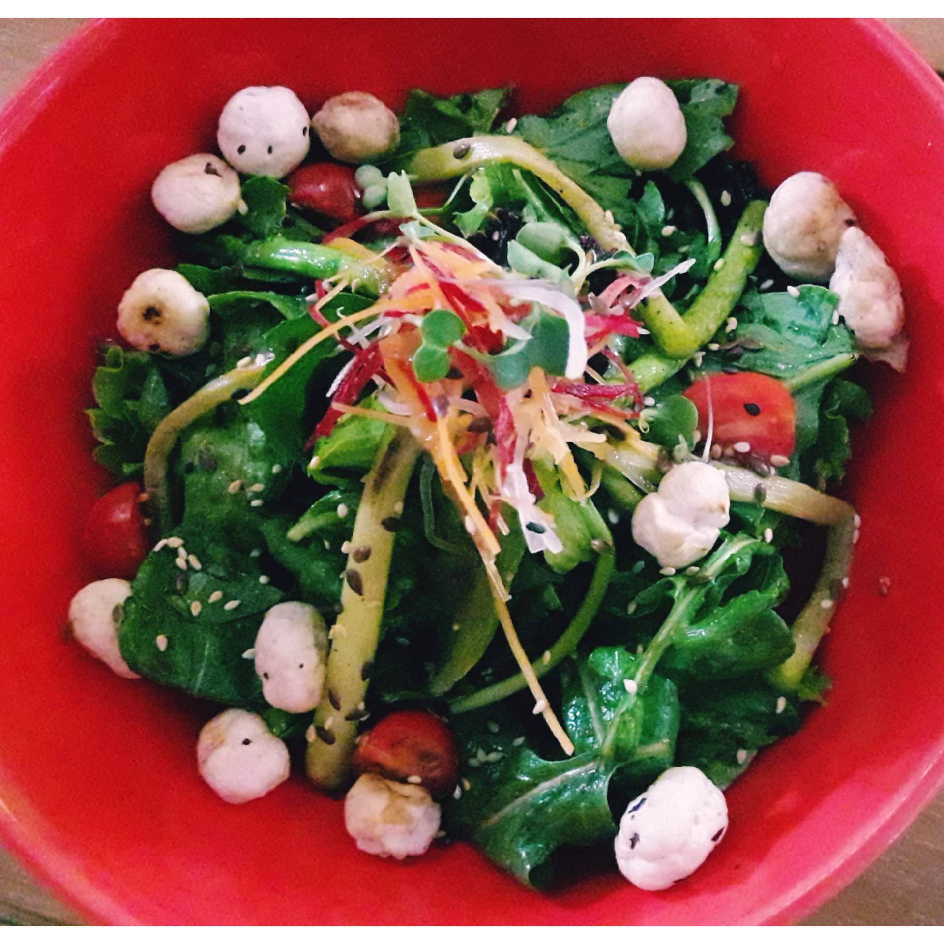 Food,Dish,Salad,Ingredient,Spinach salad,Cuisine,Vegetable,Leaf vegetable,Garden salad,Spring greens