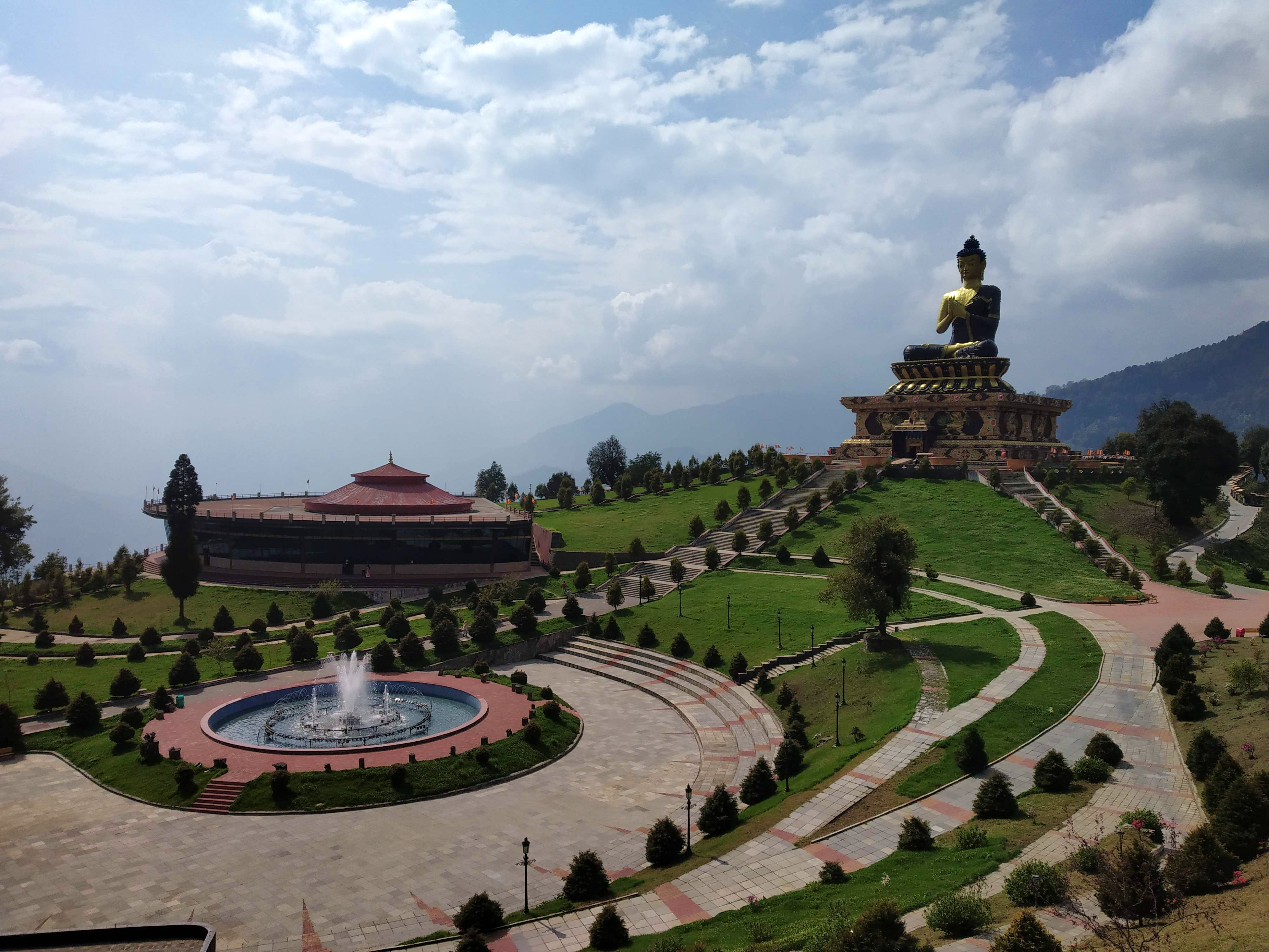 Landmark,Historic site,Sky,Tourism,Tourist attraction,Landscape,Building,Architecture,Unesco world heritage site