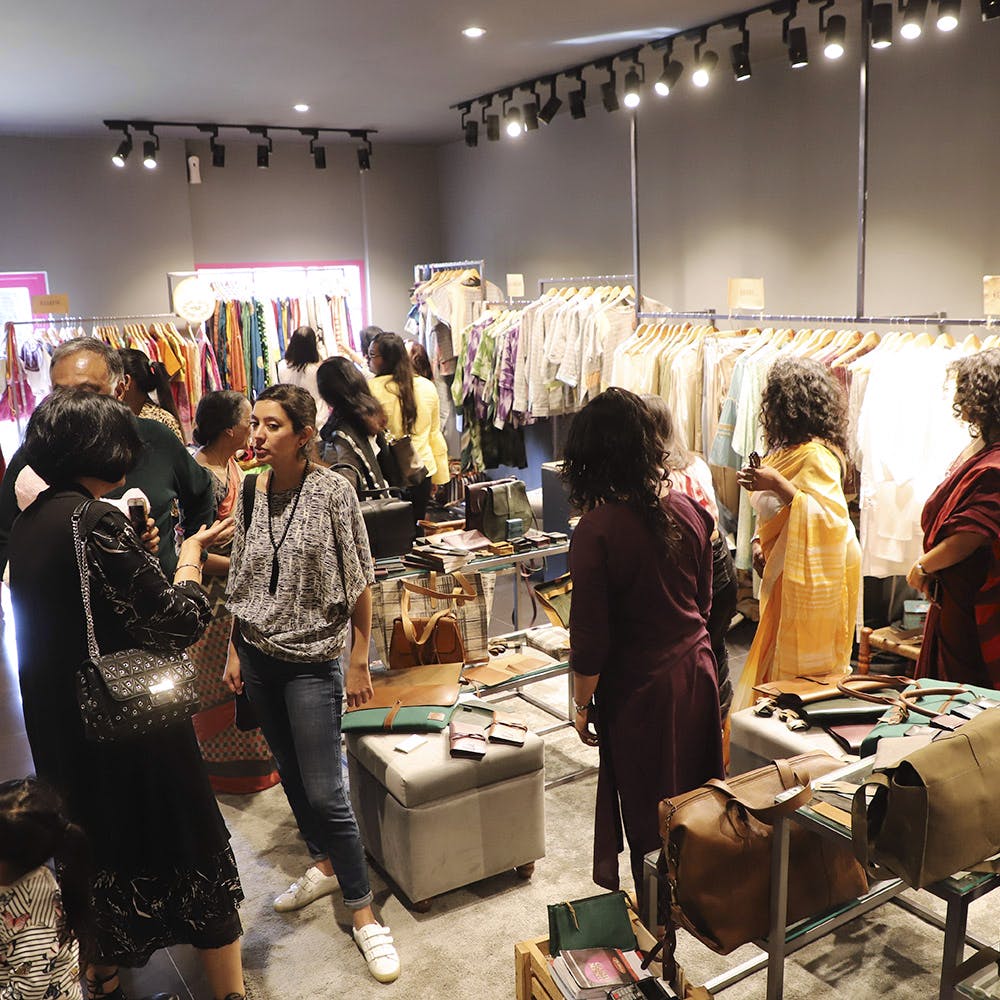 Shuffling Suitcases PopUp LBB, Kolkata