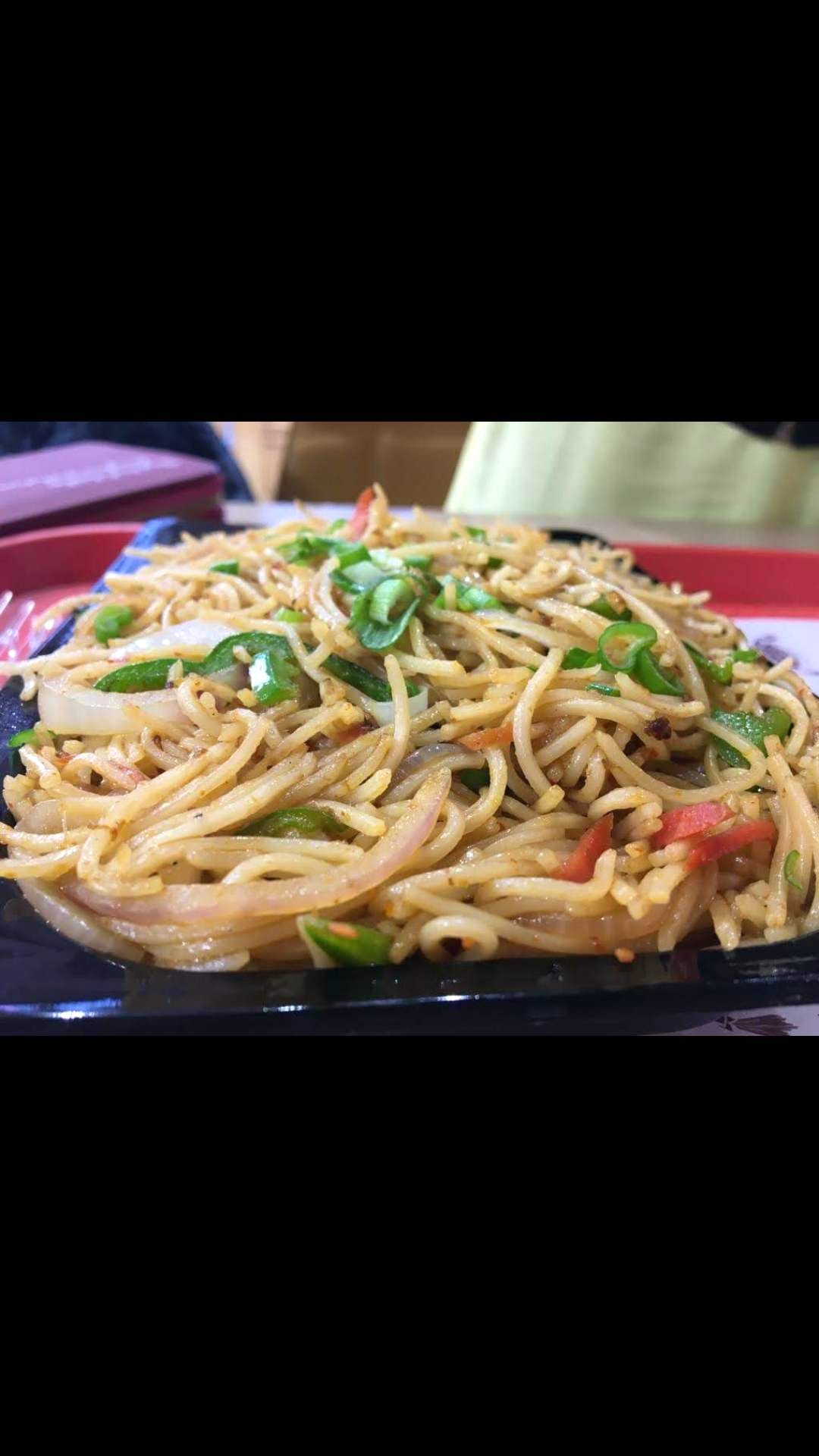 Dish,Food,Cuisine,Noodle,Chow mein,Spaghetti,Yaki udon,Fried noodles,Yakisoba,Lo mein