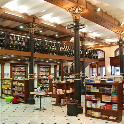 Building,Retail,Bookselling,Interior design,Outlet store,Ceiling,Architecture,Convenience store,Grocery store,Book