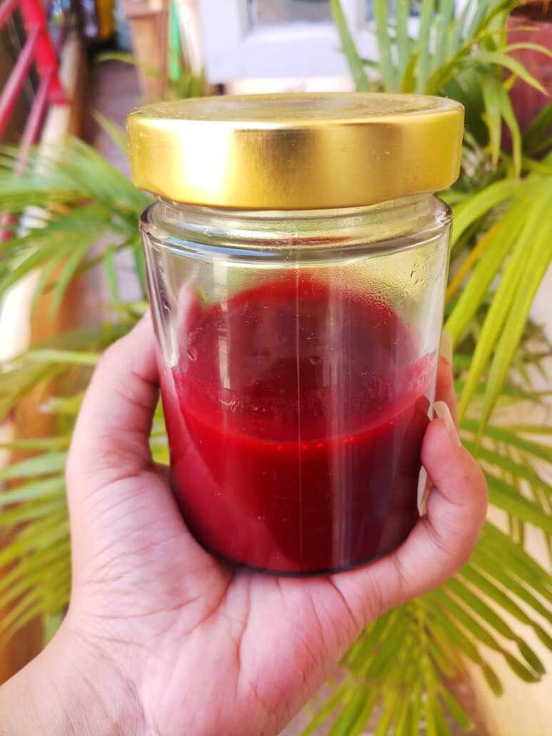 Food,Beetroot,Vegetable juice,Drink,Juice,Ingredient,Grape juice,Pomegranate juice,Mason jar,Shrub