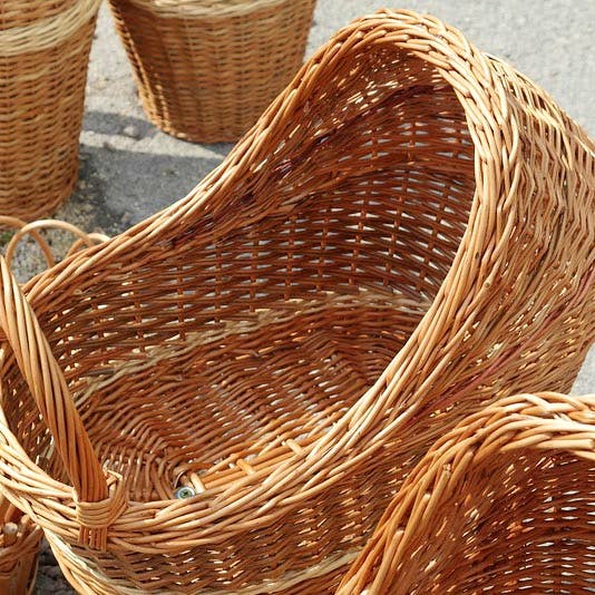 Wicker,Basket,Product,Straw,Metal,Home accessories,Storage basket