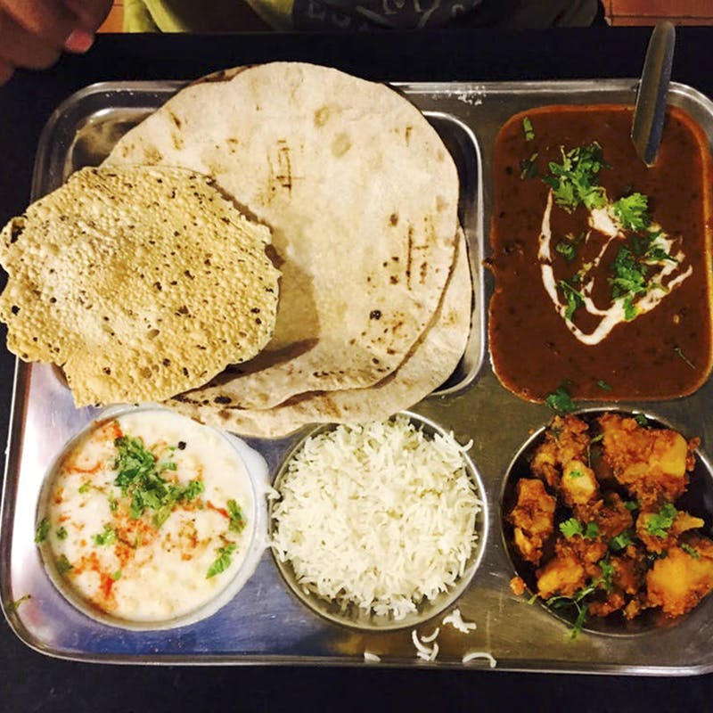 Dish,Food,Cuisine,Naan,Ingredient,Meal,Chapati,Lunch,Punjabi cuisine,Roti
