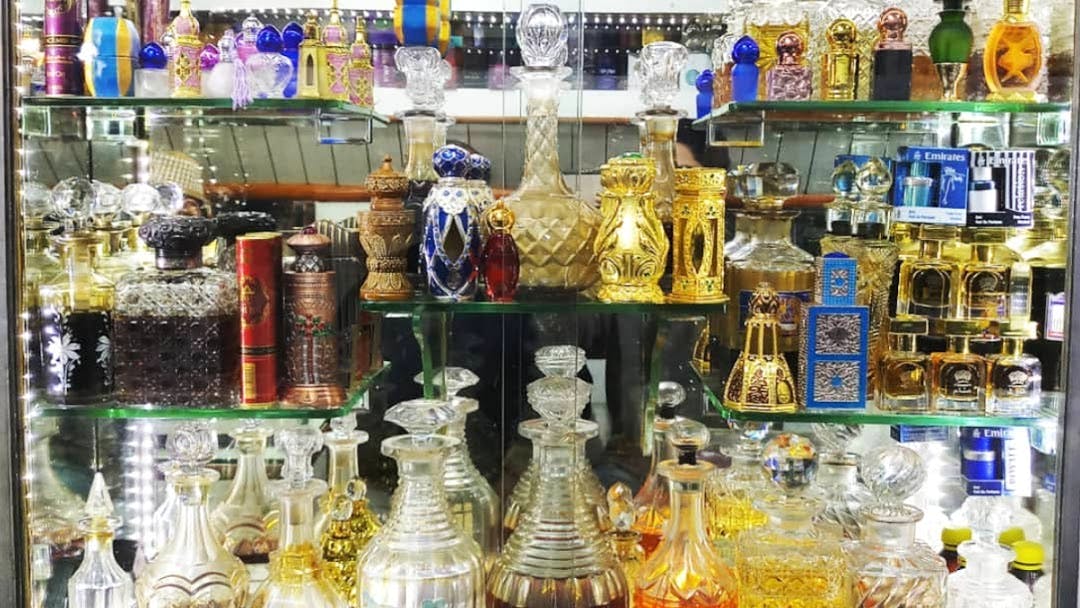 Bazaar,Market,Public space,Human settlement,City,Bottle,Glass bottle,Collection,Souvenir,Barware