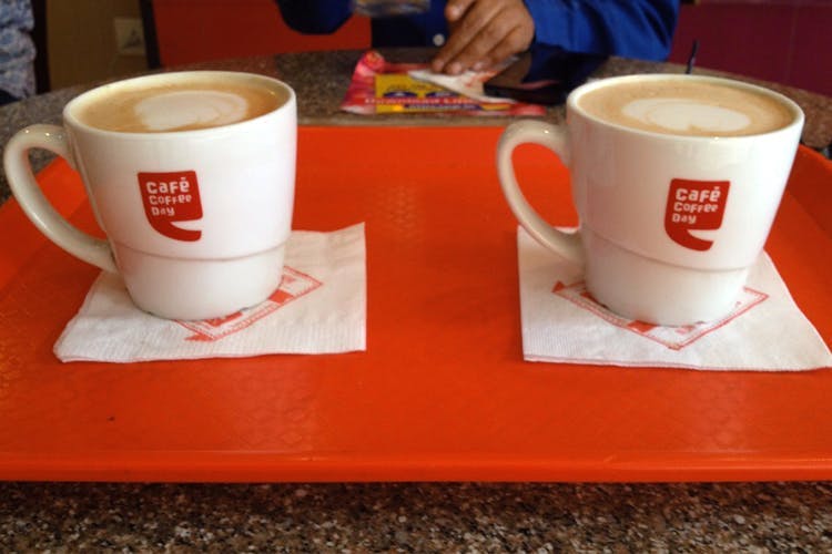 Cup,Coffee cup,Cup,Coffee,Espresso,Drink,Cuban espresso,Drinkware,Tableware,Caffeine