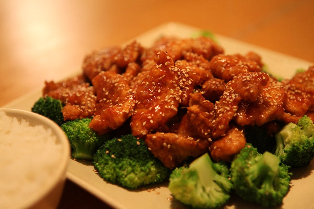 Dish,Food,Cuisine,Sesame chicken,Broccoli,General tso's chicken,Ingredient,Meat,Produce,Orange chicken