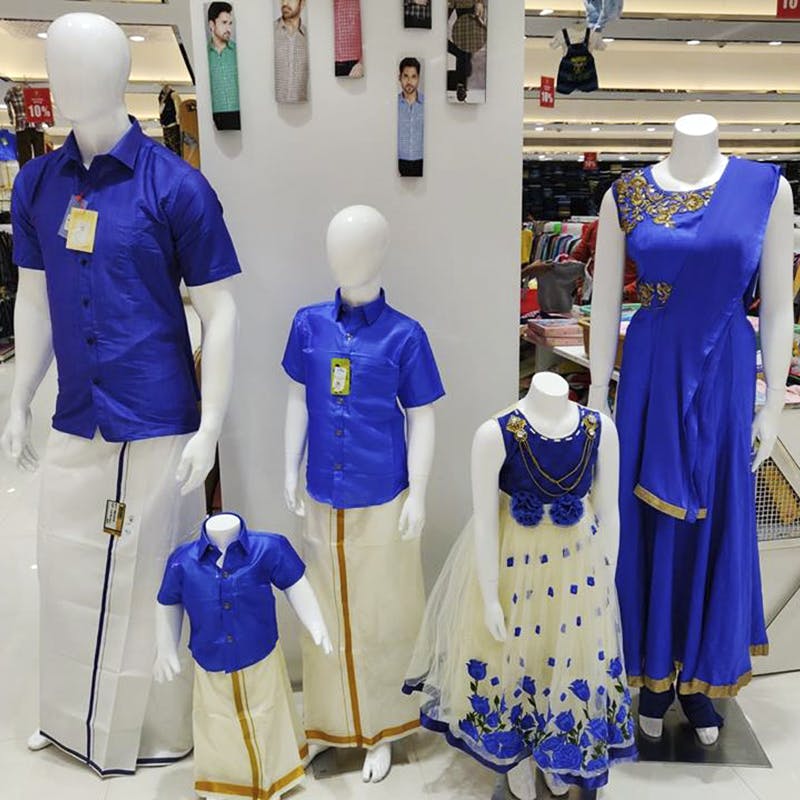 Blue,Mannequin,Room,Uniform,Dress,Costume,Electric blue,Boutique,Costume design,Toy