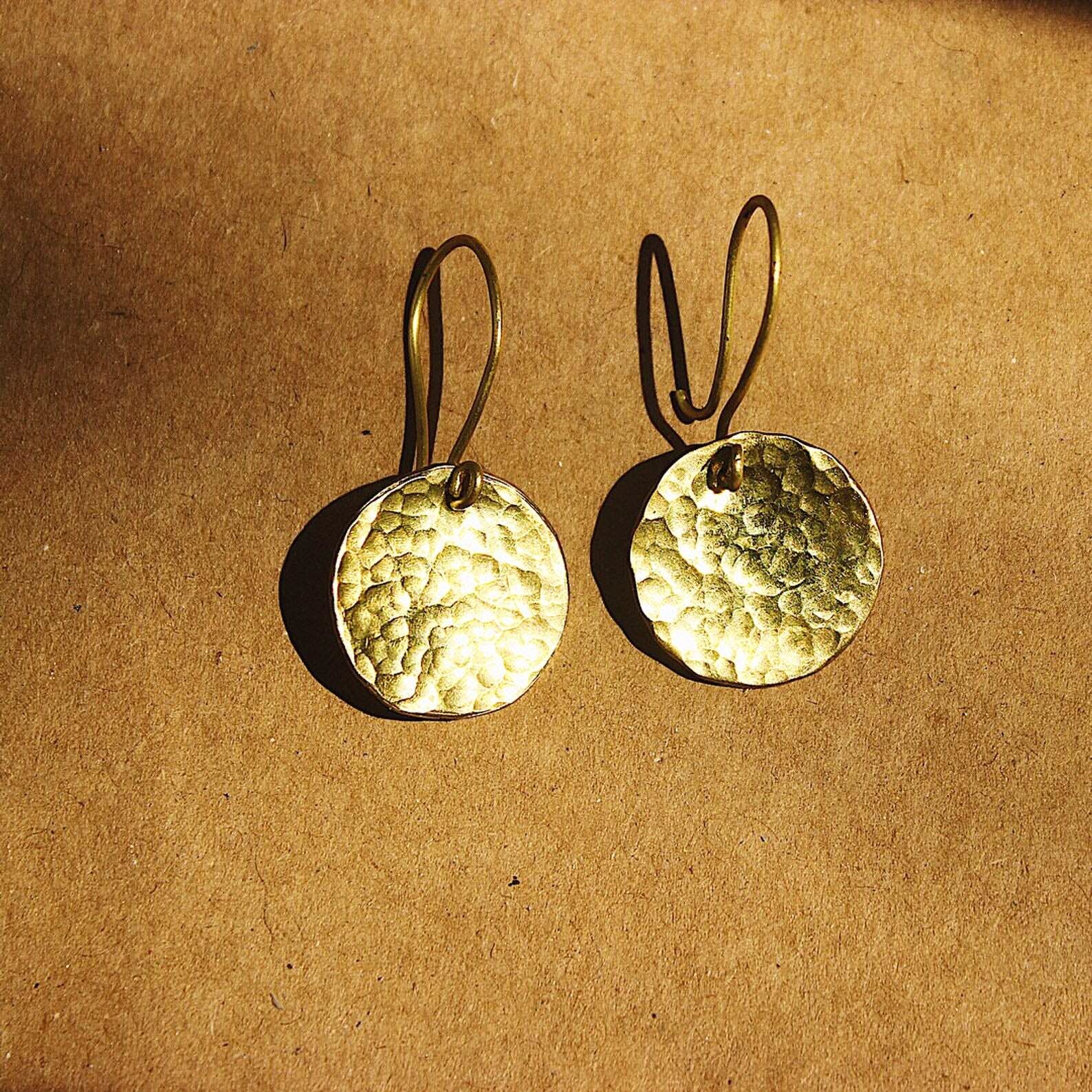 Earrings,Jewellery,Fashion accessory,Body jewelry,Metal,Silver,Ornament,Circle,Gold