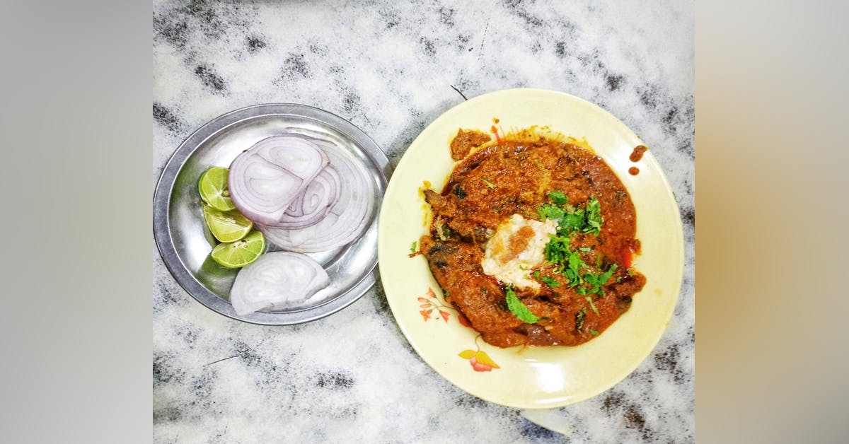 This Typical Hyderabadi Style Cafe Serves Local Hyderabadi dishes | LBB