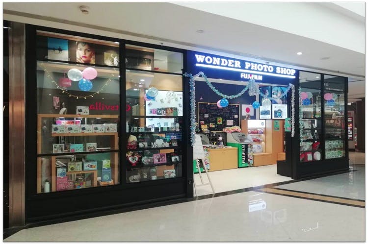 Product,Retail,Beauty,Building,Outlet store,Display case,Technology,Display window,Convenience store,Electronics