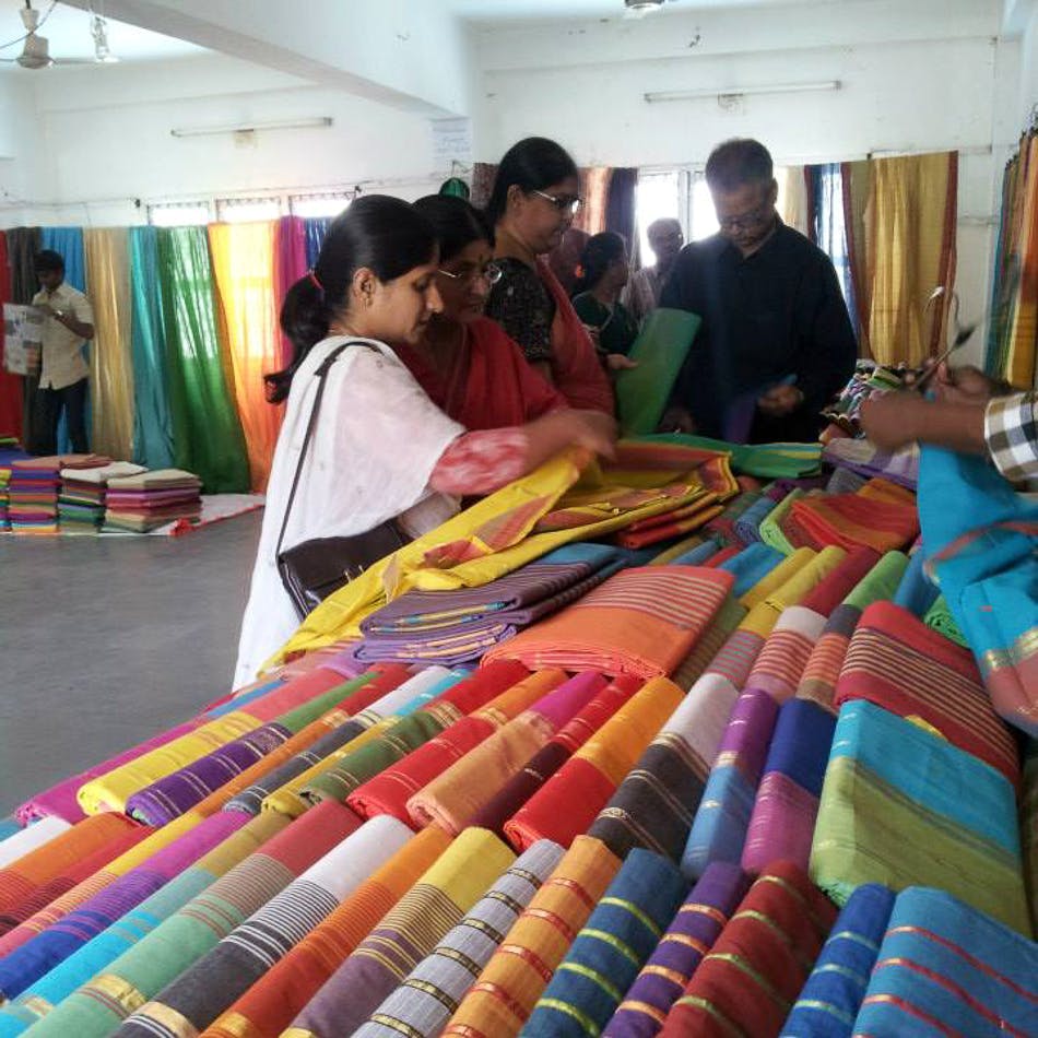 Kirara Presents Classic Collection Of Handloom Cotton Line Printed Casual  Kurtis