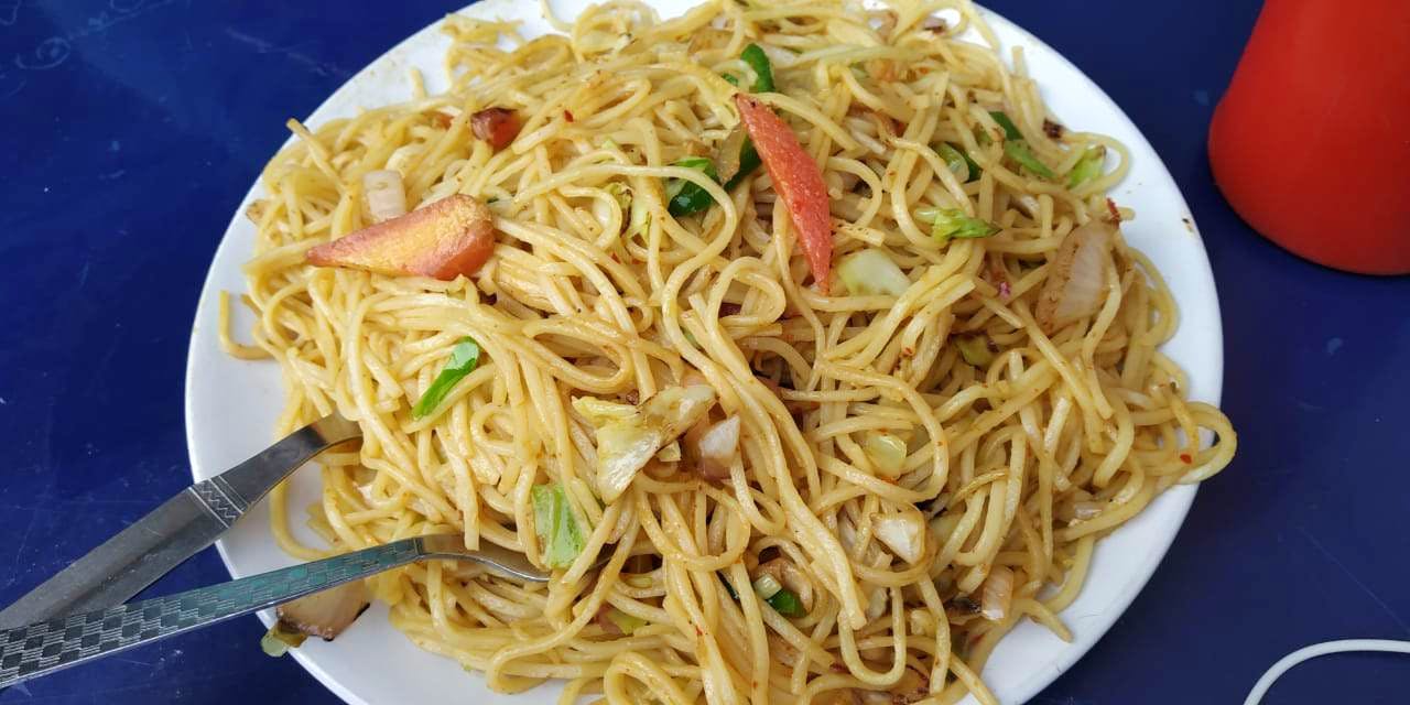 Dish,Food,Cuisine,Noodle,Chow mein,Spaghetti,Chinese noodles,Fried noodles,Lo mein,Capellini