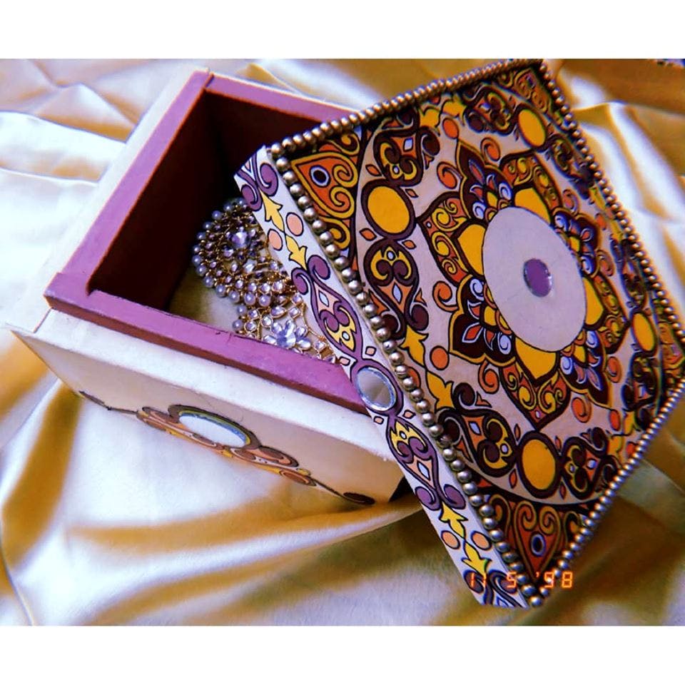 Purple,Violet,Orange,Design,Pattern,Fashion accessory,Textile,Wallet,Rectangle,Visual arts