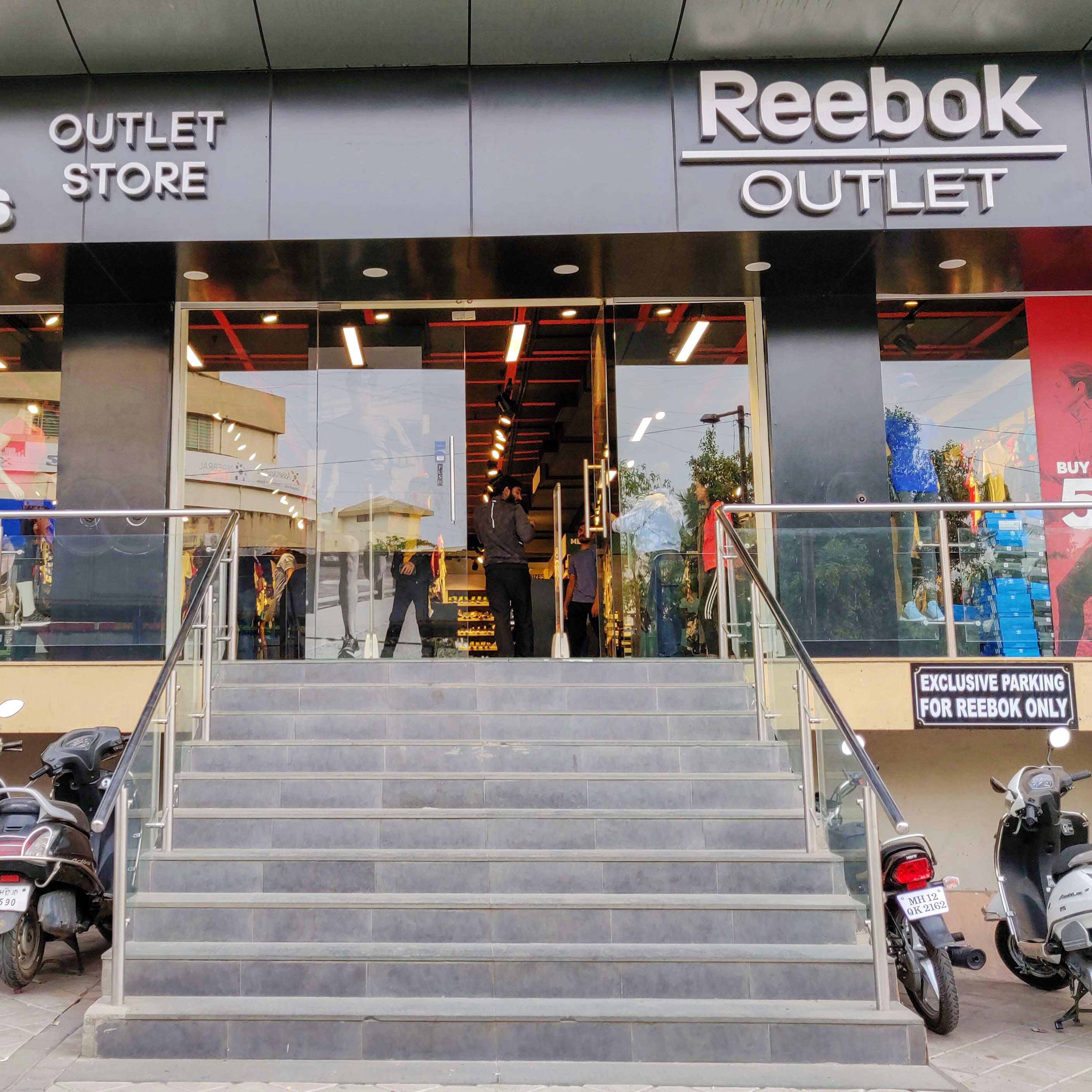 reebok outlet factory