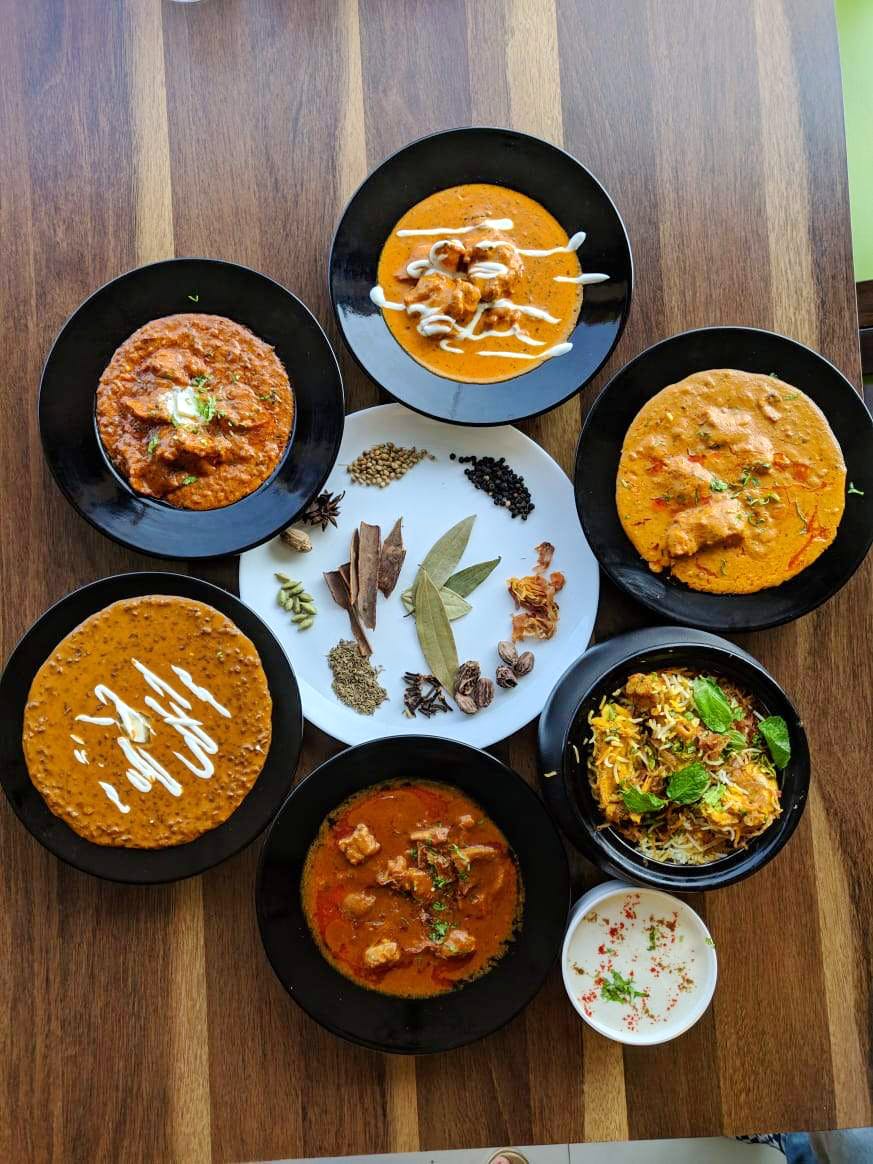Dish,Food,Cuisine,Meal,Ingredient,Curry,Red curry,Raita,Indian cuisine,Recipe