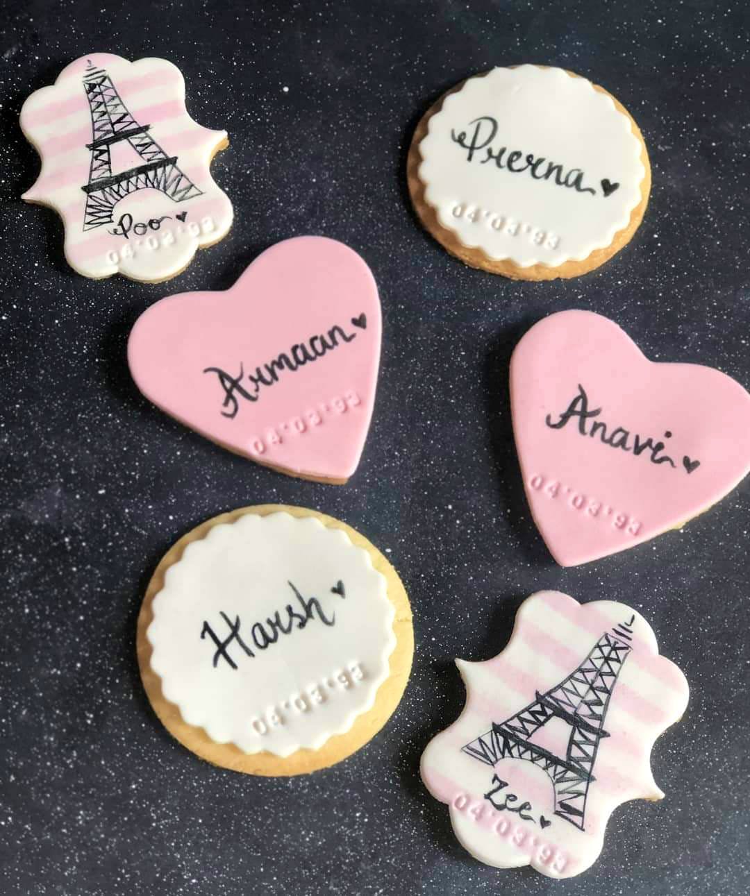 Pink,Icing,Heart,Finger food,Sweetness,Font,Snack,Label,Cookie,Sweethearts