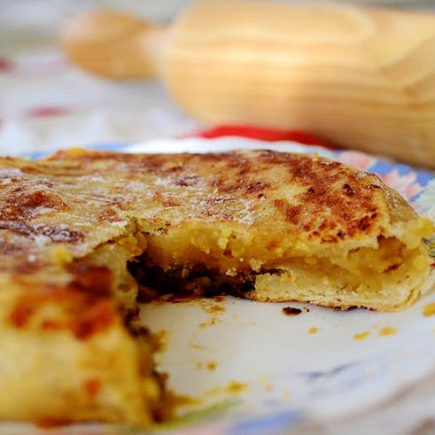 Dish,Food,Cuisine,Ingredient,Baked goods,Produce,Dessert,Staple food,Tortilla de patatas,Finger food