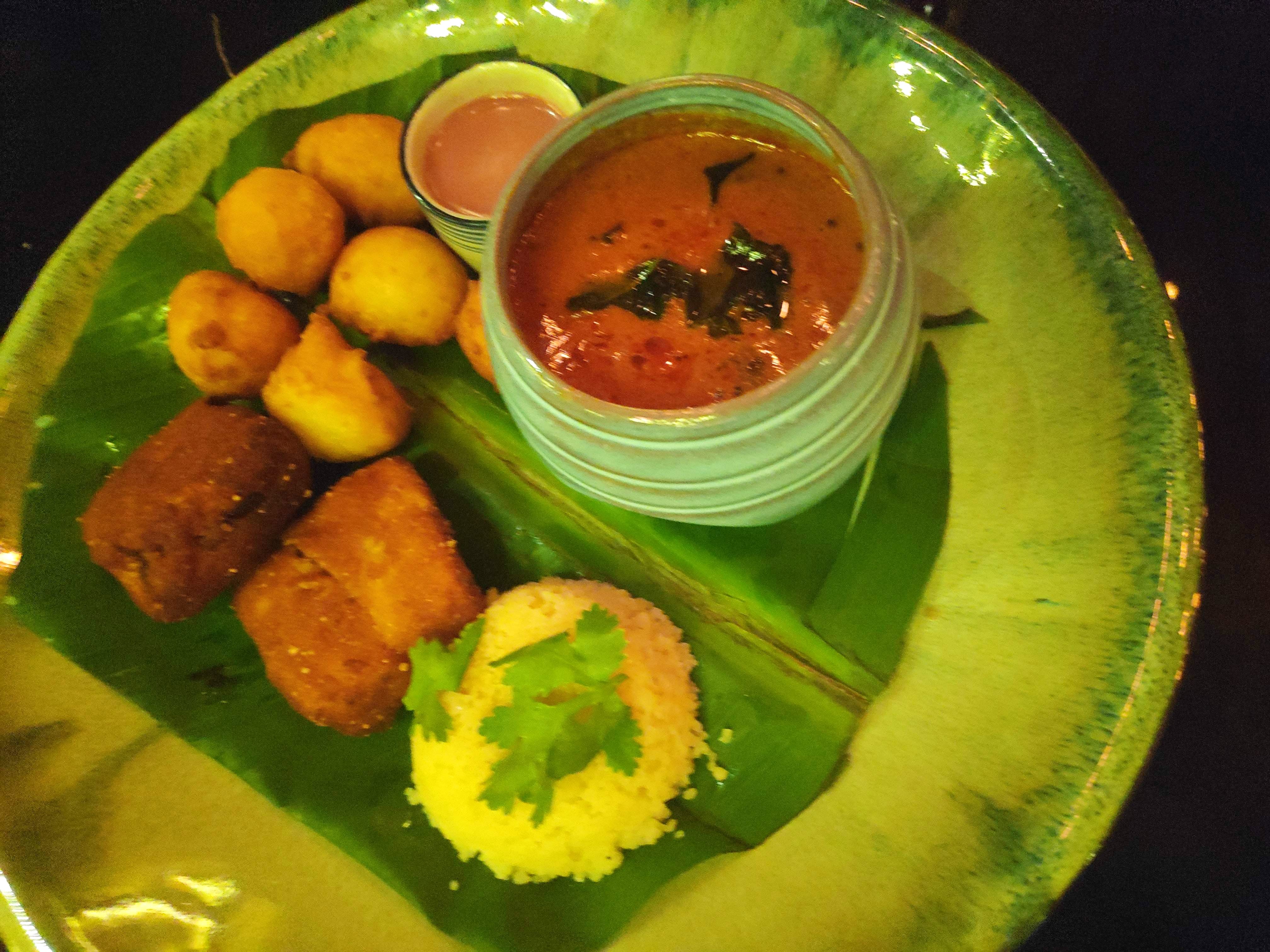 Dish,Food,Cuisine,Ingredient,Meal,Vegetarian food,Produce,Indian cuisine,Tamil food,Breakfast