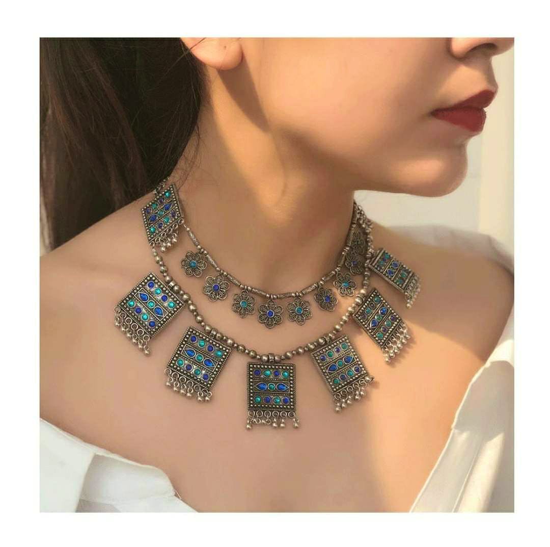 Necklace,Neck,Jewellery,Fashion accessory,Turquoise,Choker,Turquoise,Metal,Chain