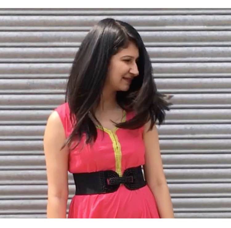 Hair,Clothing,Pink,Shoulder,Beauty,Snapshot,Lady,Hairstyle,Neck,Waist