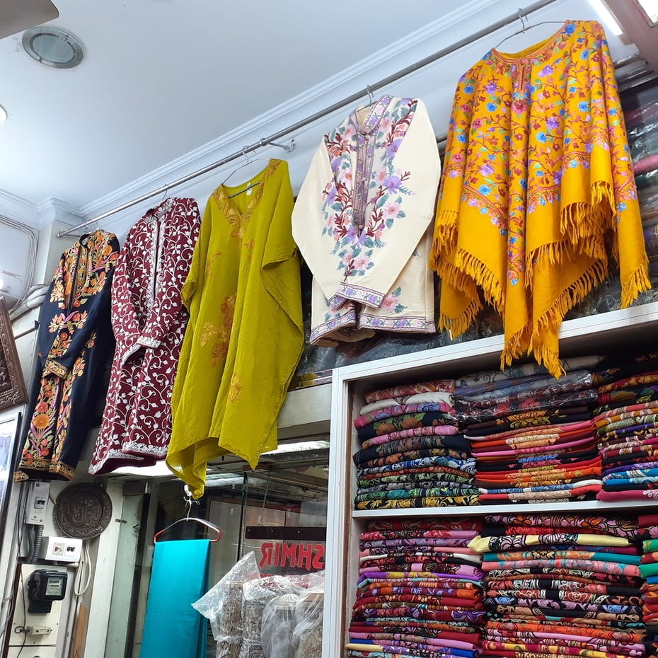 Get Kashmiri Clothes, Home Decor At This Shop | LBB, Kolkata