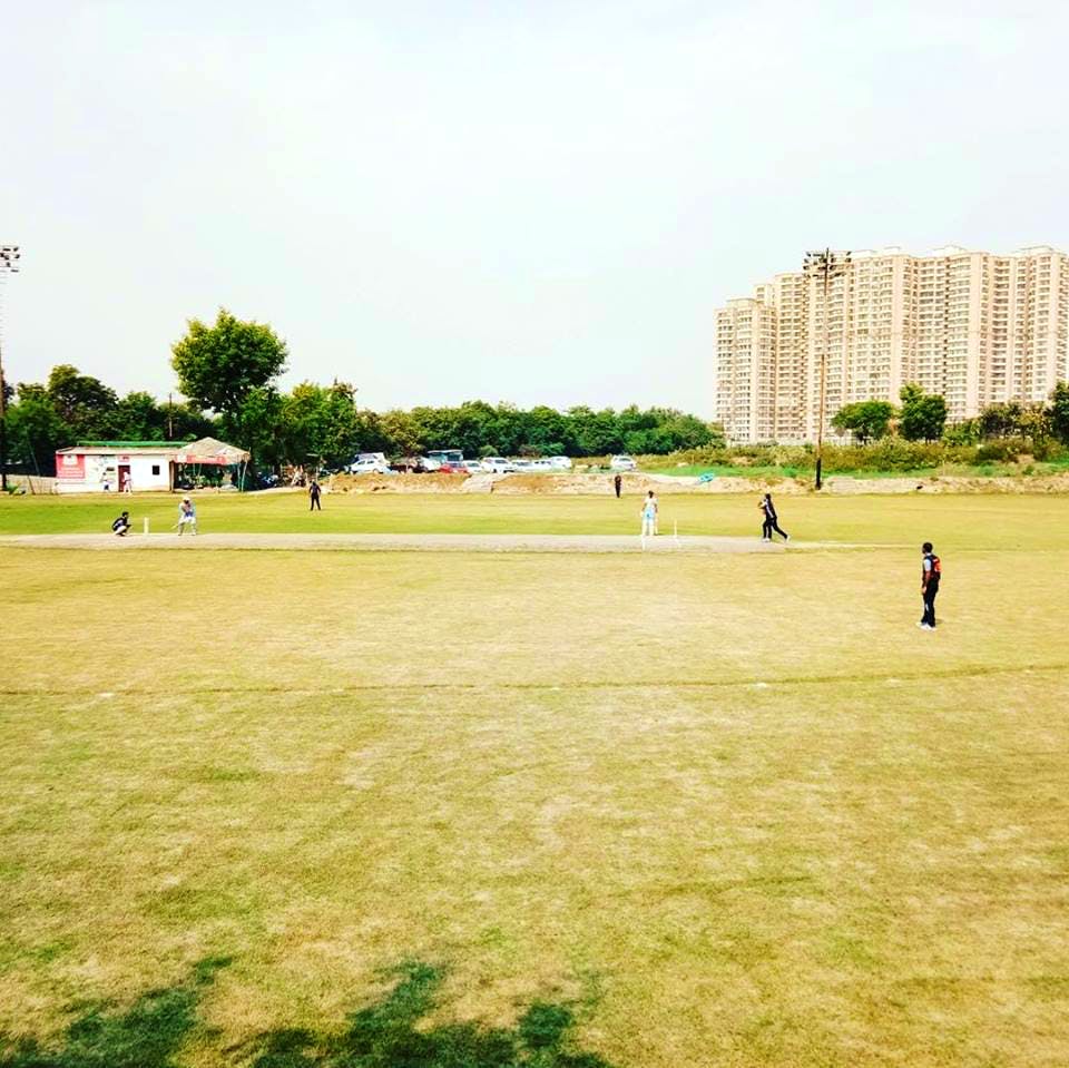 Cricket,Sport venue,First-class cricket,Grass,Bat-and-ball games,Team sport,Lawn,Tree,Ball game,Stadium