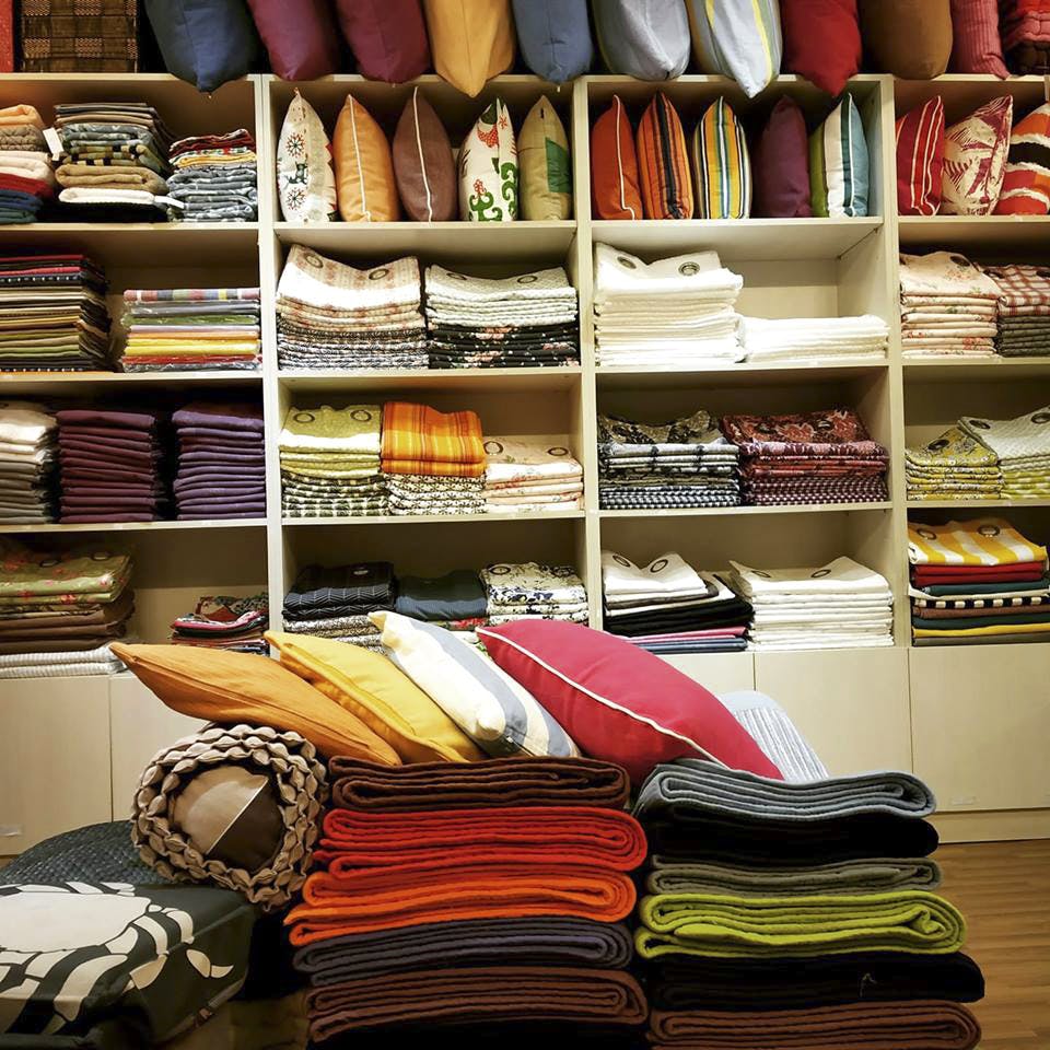 Room,Closet,Textile,Furniture,Shelf,Linens,Outlet store,Wardrobe