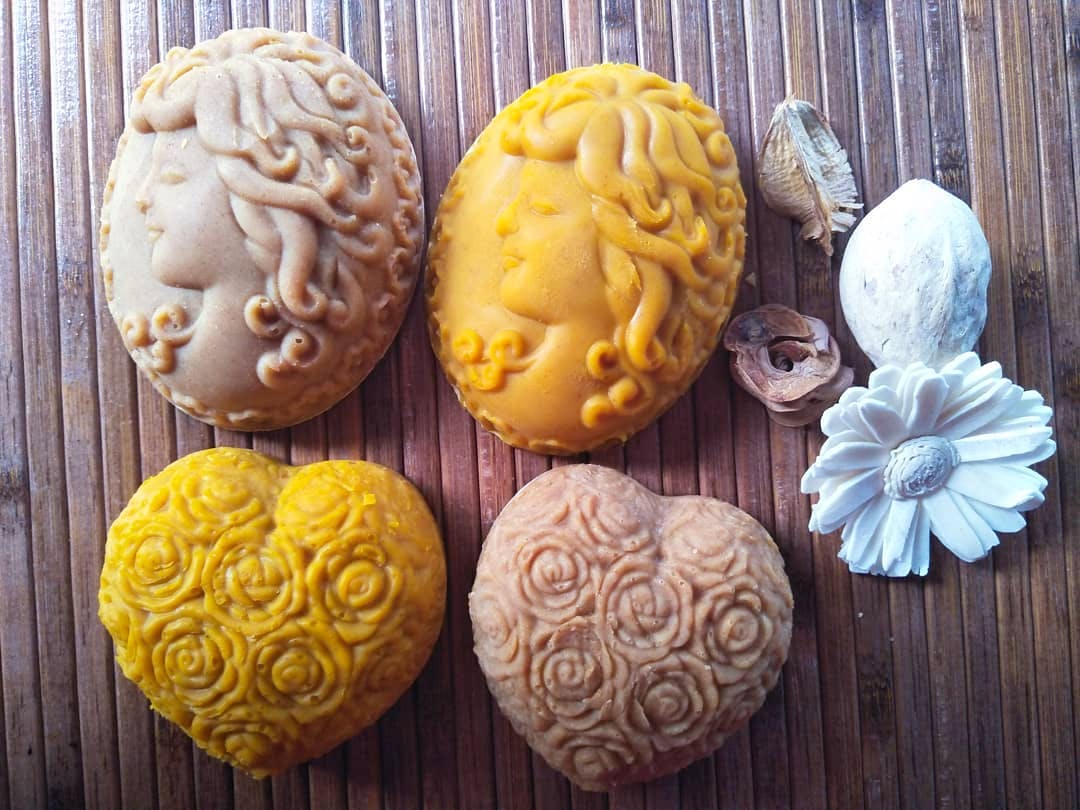 Food,Carving,Snack,Mooncake,Dish,Finger food,Cuisine,Baked goods